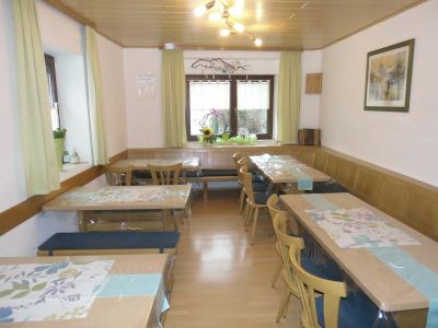 Weinbau u. Schoppenstube